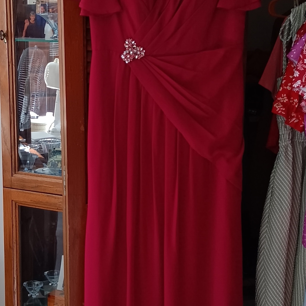 Elegant Red Evening Gown with Embellishment